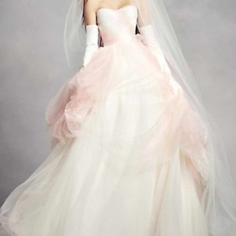 Vera Wang wedding dress size 4 unaltered.